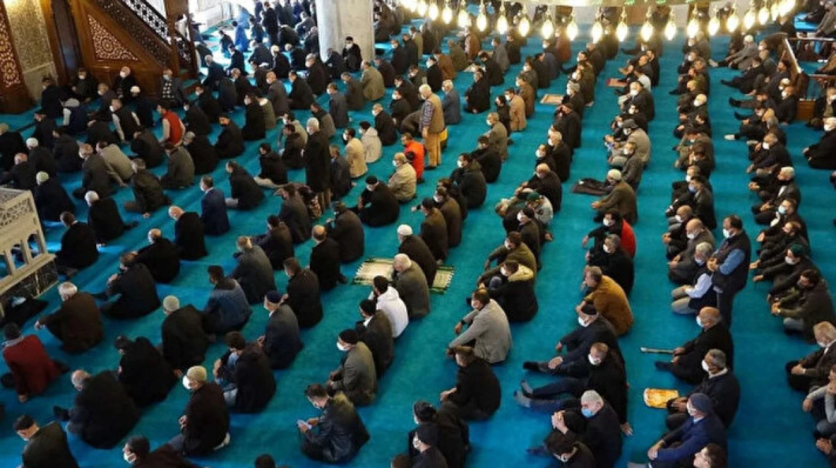 25 Temmuz 2025 Cuma Namazı Saatleri: İstanbul, Ankara, İzmir