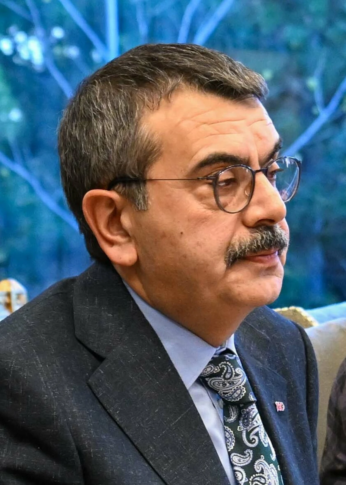 Bakan Tekin: LGS Sorularını Paylaşan &Ouml;ğretmen Hakkında Soruşturma Başlatıldı