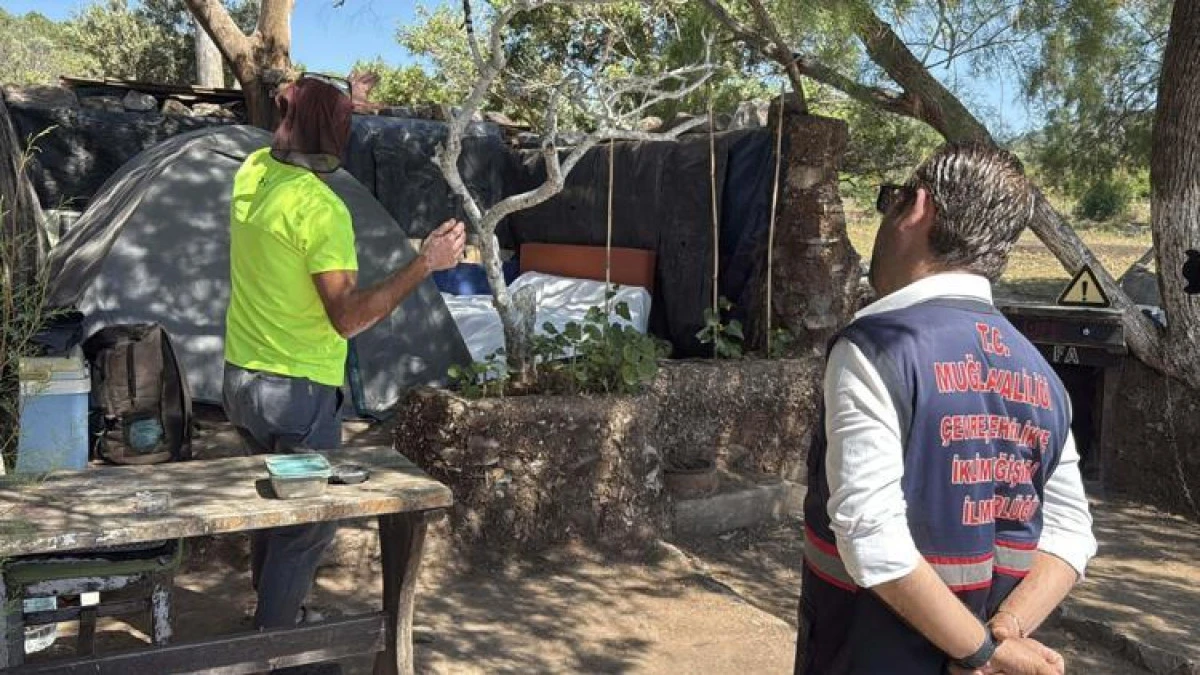 Bodrum&rsquo;da Doğal SİT Alanındaki Ka&ccedil;ak Depo Yıkıldı, &ldquo;Kamp Yapıyordum&rdquo;