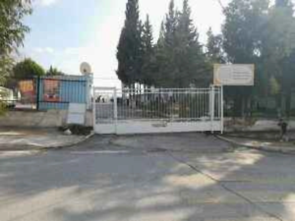 Buca&rsquo;da 40 Yıllık Sokaklar Okul İ&ccedil;in Kapatıldı: Mahalleli Tepkili