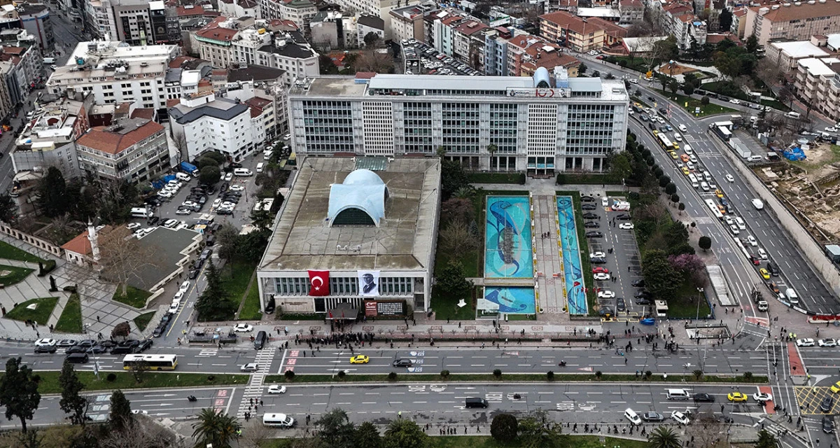 İBB&rsquo;ye Y&ouml;nelik Yolsuzluk Soruşturmasının Detayları Ortaya &Ccedil;ıktı