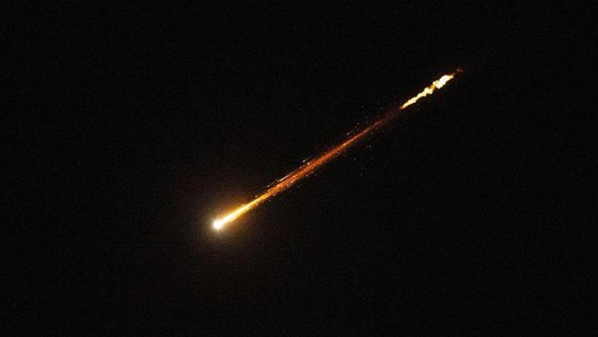 İsrail: İran&rsquo;dan Gece Boyunca İki Salvoluk 80 F&uuml;ze Atıldı, 10 &Ouml;l&uuml;