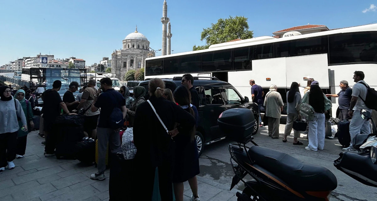 İstanbul&rsquo;daki İranlıların D&ouml;n&uuml;ş&uuml; U&ccedil;uş İptaliyle Karayoluna Kaydı