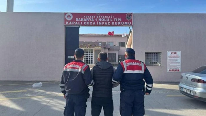 Sapanca&rsquo;da silah ka&ccedil;ak&ccedil;ılığı operasyonu: 2 tutuklama