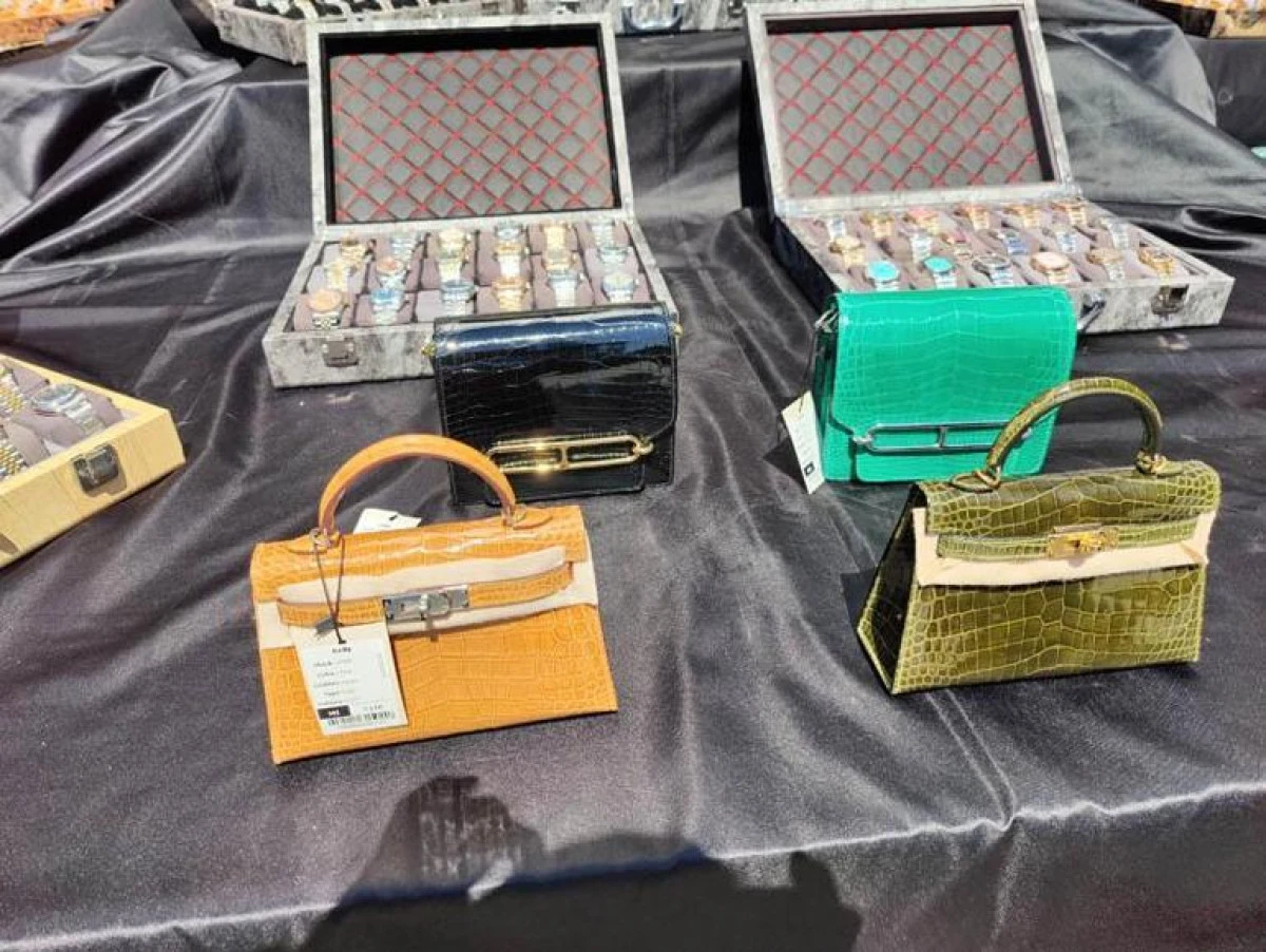 Şişli ve Beyoğlu&rsquo;nda 100 Milyon Liralık Ka&ccedil;ak &Ccedil;anta Operasyonu